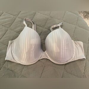 Victoria’s Secret 38D